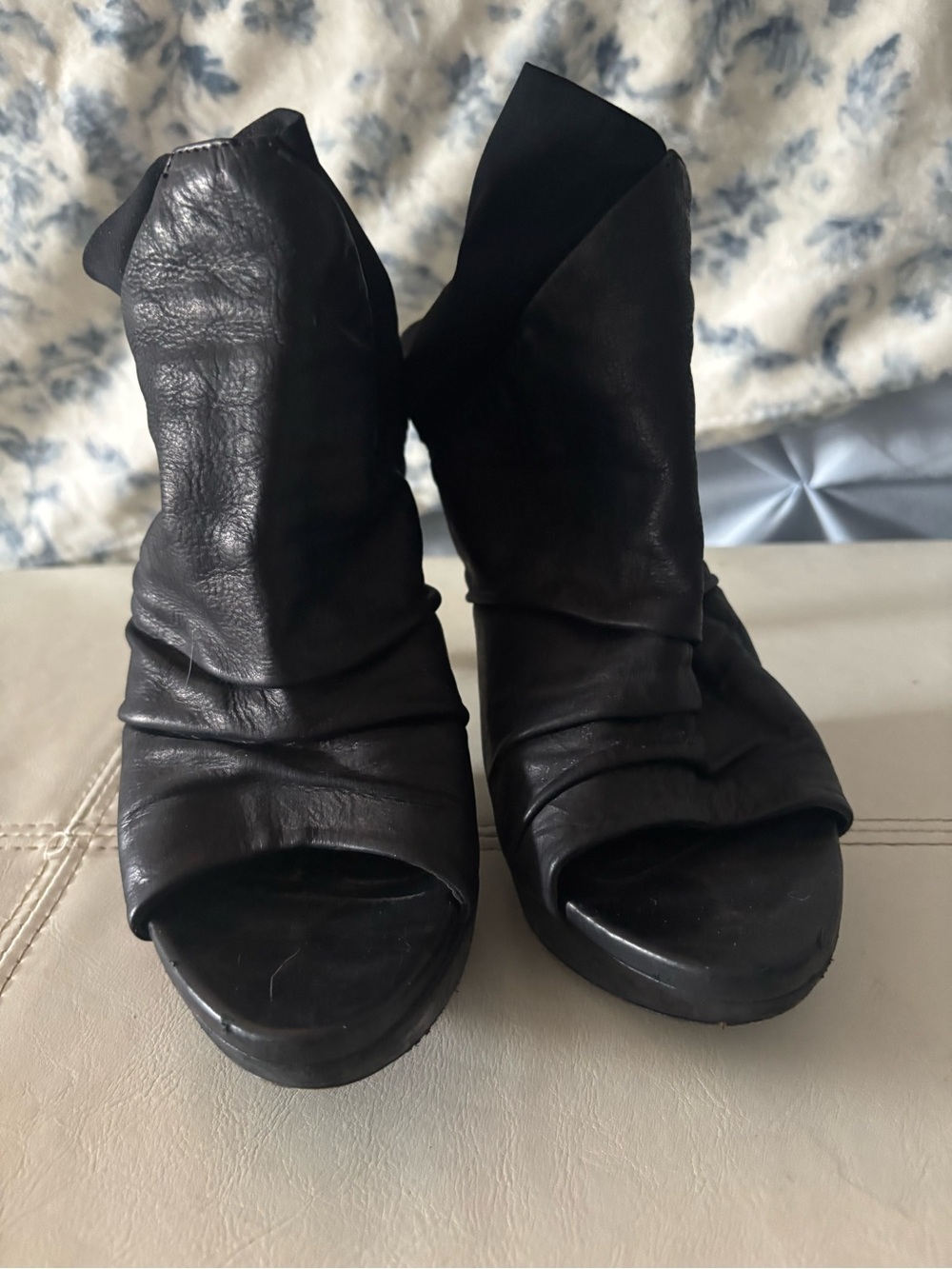 Black Women's Open-Toe Leather Slouch Booties - Unbranded